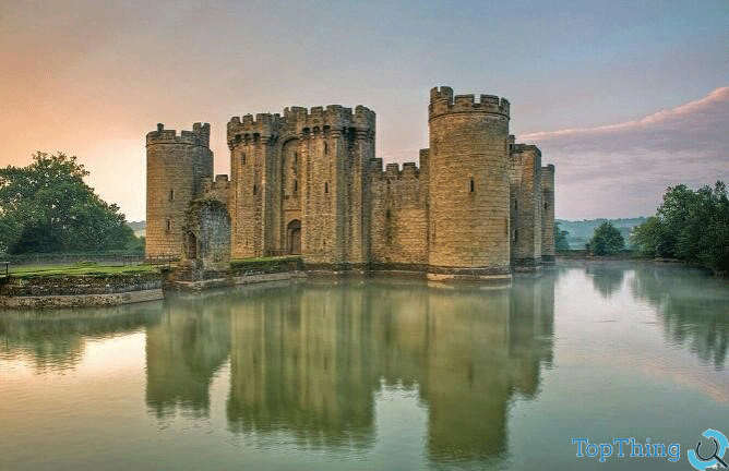 قلعه‌ی بودیام (Bodiam)، انگلستان